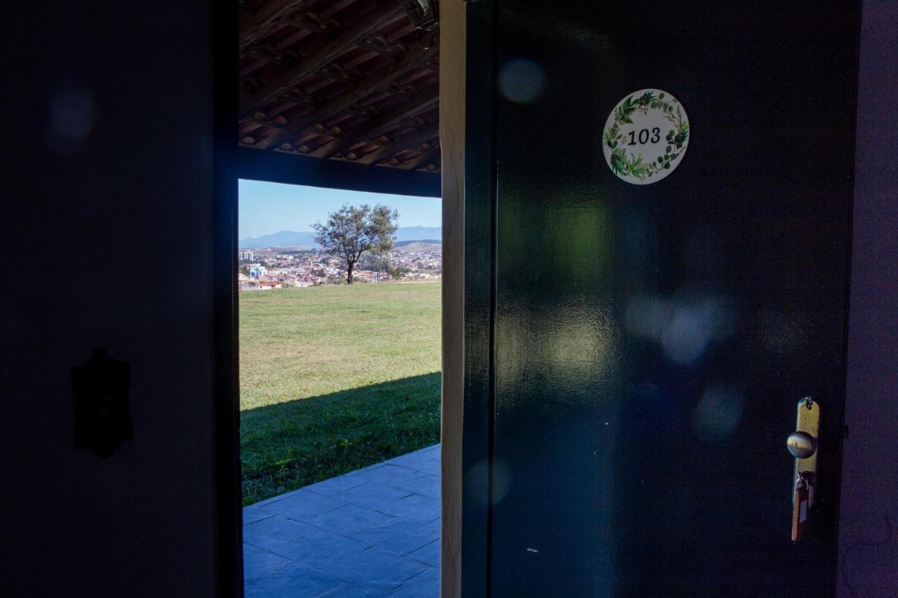 Pousada E Espaco Flor Da Serra クルゼイロ エクステリア 写真